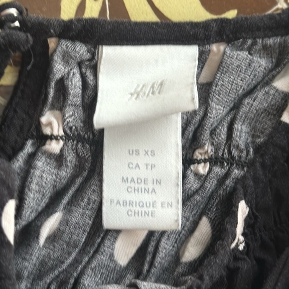 H&M DRESS SMOCKED POLKA DOT Sz:XS - Picture 9 of 10